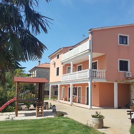 Apartments Sorgo Novigrad Istria Exteriör bild